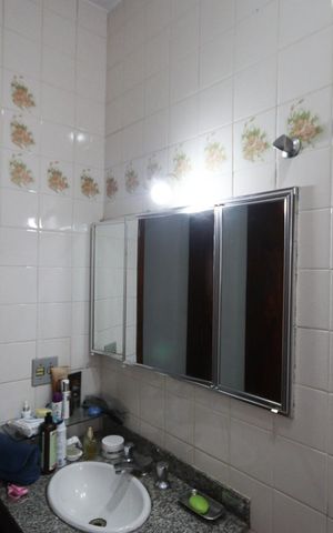 Casa à venda com 256m², 6 quartos e 3 vagas Casa à venda com 256m², 6 quartos e 3 vagasBanheiro 4