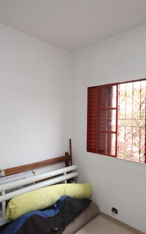 Casa à venda com 256m², 6 quartos e 3 vagas Casa à venda com 256m², 6 quartos e 3 vagasQuarto 4