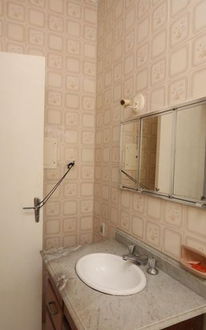 Casa à venda com 256m², 6 quartos e 3 vagas Casa à venda com 256m², 6 quartos e 3 vagasBanheiro da Suíte 2