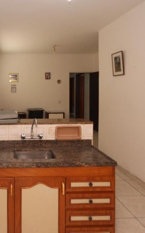 Casa à venda com 256m², 6 quartos e 3 vagas Casa à venda com 256m², 6 quartos e 3 vagasCopa e Cozinha 1