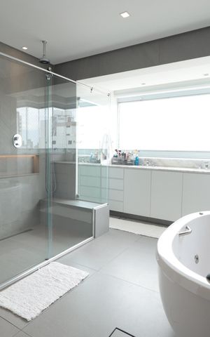 Apartamento para alugar com 220m², 3 quartos e 4 vagasBanheiro da Suíte 1