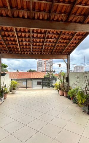 Casa para alugar com 150m², 3 quartos e 2 vagas Casa para alugar com 150m², 3 quartos e 2 vagasTerraço