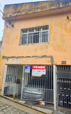 Casa à venda com 130m², 5 quartos e 1 vaga