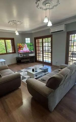 Casa para alugar com 350m², 5 quartos e 5 vagas Casa para alugar com 350m², 5 quartos e 5 vagasSala
