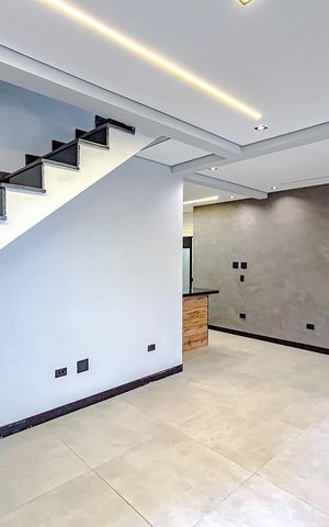 Casa para alugar com 100m², 2 quartos e 1 vagaSala