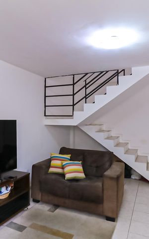 Casa à venda com 79m², 2 quartos e 1 vaga Casa à venda com 79m², 2 quartos e 1 vagaSala