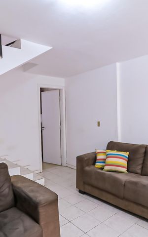 Casa à venda com 79m², 2 quartos e 1 vaga Casa à venda com 79m², 2 quartos e 1 vagaSala