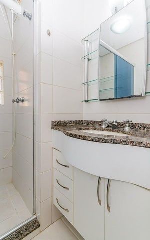 Apartamento para alugar com 65m², 2 quartos e 1 vaga Apartamento para alugar com 65m², 2 quartos e 1 vagaBanheiro