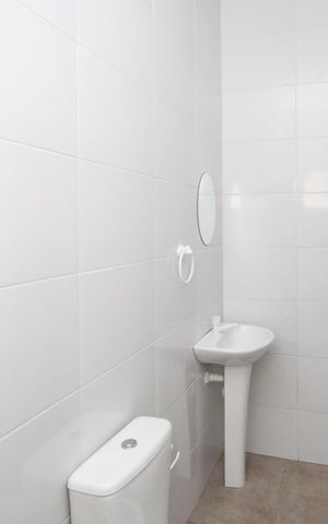 Casa para alugar com 80m², 2 quartos e sem vaga Casa para alugar com 80m², 2 quartos e sem vagaBanheiro da Suíte 1