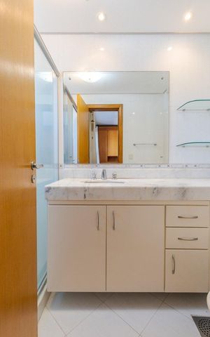 Apartamento para alugar com 118m², 3 quartos e 1 vaga Apartamento para alugar com 118m², 3 quartos e 1 vagaBanheiro 2