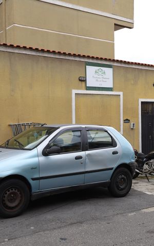 Apartamento para alugar com 49m², 2 quartos e sem vagaFachada do condomínio - Placa instalada no portão do condomínio - Código da placa: YIXW-1190