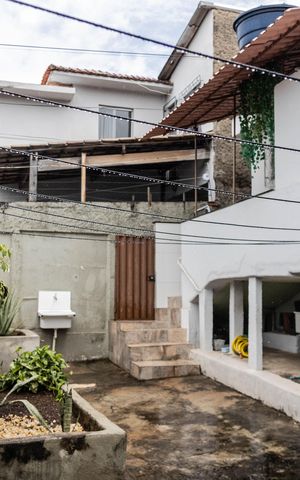 Casa à venda com 174m², 3 quartos e 3 vagas Casa à venda com 174m², 3 quartos e 3 vagasQuintal