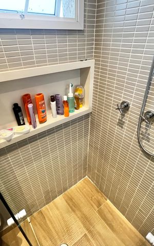 Apartamento à venda com 74m², 2 quartos e 1 vaga Apartamento à venda com 74m², 2 quartos e 1 vagaBanheiro da Suíte