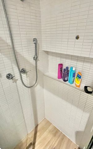 Apartamento à venda com 74m², 2 quartos e 1 vaga Apartamento à venda com 74m², 2 quartos e 1 vagaBanheiro