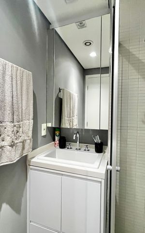 Apartamento à venda com 74m², 2 quartos e 1 vaga Apartamento à venda com 74m², 2 quartos e 1 vagaBanheiro