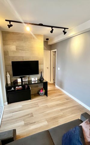 Apartamento à venda com 74m², 2 quartos e 1 vaga Apartamento à venda com 74m², 2 quartos e 1 vagaSala