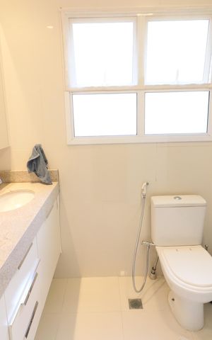 Apartamento à venda com 137m², 3 quartos e 2 vagasBanheiro da Suíte 1