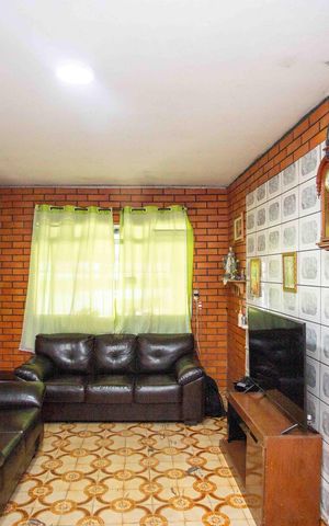 Casa à venda com 257m², 6 quartos e 3 vagasSala Casa 1