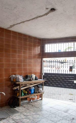 Casa à venda com 257m², 6 quartos e 3 vagasGaragem