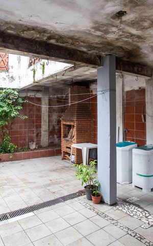 Casa à venda com 257m², 6 quartos e 3 vagasVaranda/Area de Serviço
