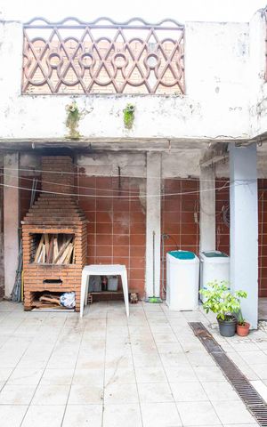 Casa à venda com 257m², 6 quartos e 3 vagasVaranda/Area de Serviço