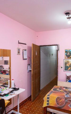 Casa à venda com 257m², 6 quartos e 3 vagasQuarto 2 Casa 1