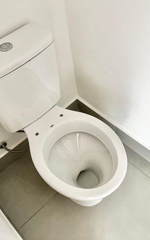 Casa à venda com 70m², 2 quartos e 2 vagas Casa à venda com 70m², 2 quartos e 2 vagasLavabo