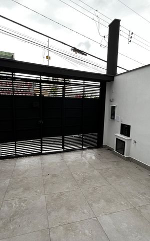 Casa à venda com 70m², 2 quartos e 2 vagas Casa à venda com 70m², 2 quartos e 2 vagasGaragem