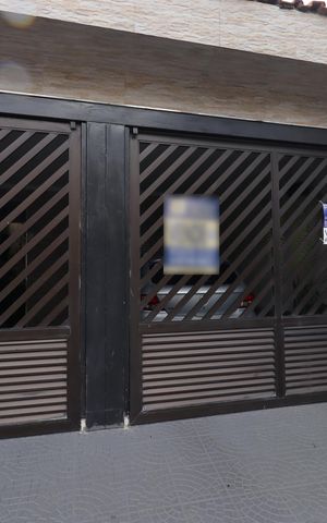 Casa à venda com 144m², 3 quartos e 2 vagasFachada com a Plaquinha MBHL-748