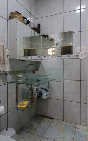 Casa à venda com 144m², 3 quartos e 2 vagasBanheiro Social