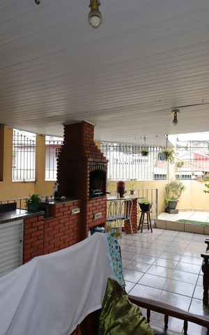 Casa à venda com 144m², 3 quartos e 2 vagasÁrea Gourmet