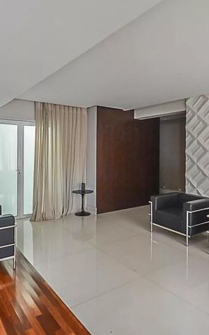 Apartamento à venda com 255m², 4 quartos e 4 vagas Apartamento à venda com 255m², 4 quartos e 4 vagasHall de entrada