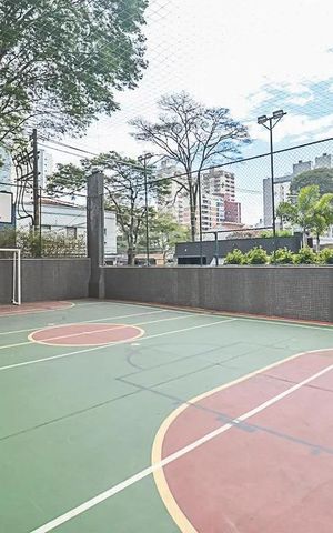 Apartamento à venda com 255m², 4 quartos e 4 vagas Apartamento à venda com 255m², 4 quartos e 4 vagasQuadra