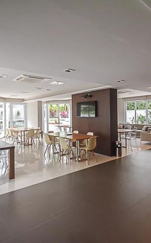 Apartamento à venda com 255m², 4 quartos e 4 vagas Apartamento à venda com 255m², 4 quartos e 4 vagasÁrea comum - Salão de festas