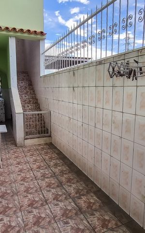 Casa à venda com 135m², 3 quartos e 1 vagaÁrea de acesso ao terraço e a área de serviço 