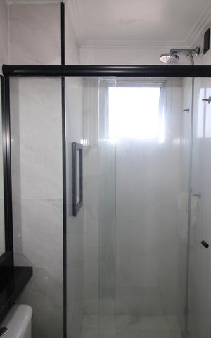 Apartamento à venda com 55m², 2 quartos e 2 vagasBanheiro 1