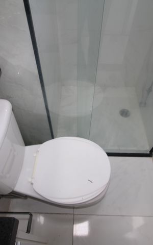 Apartamento à venda com 55m², 2 quartos e 2 vagasBanheiro 1