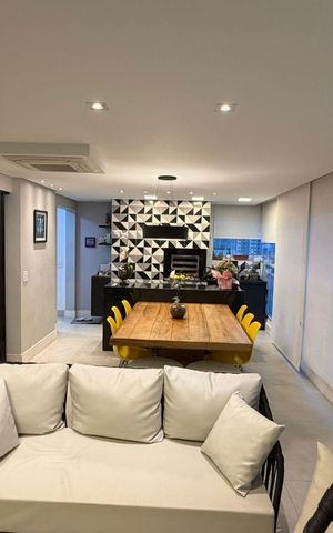 Apartamento à venda com 120m², 3 quartos e 2 vagas Apartamento à venda com 120m², 3 quartos e 2 vagasSala