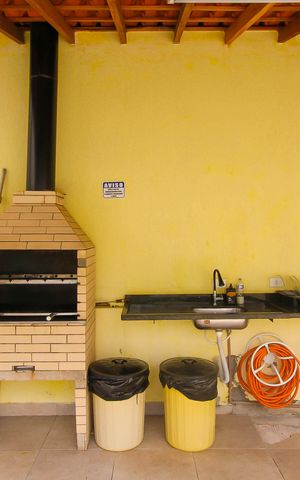 Casa de condomínio à venda com 80m², 2 quartos e 2 vagas Casa de condomínio à venda com 80m², 2 quartos e 2 vagasChurrasqueira
