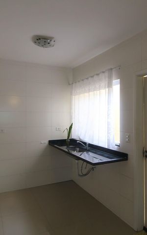 Casa de condomínio à venda com 80m², 2 quartos e 2 vagas Casa de condomínio à venda com 80m², 2 quartos e 2 vagasCozinha