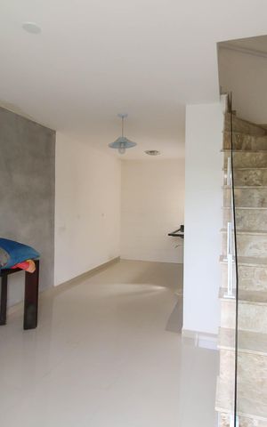 Casa de condomínio à venda com 80m², 2 quartos e 2 vagas Casa de condomínio à venda com 80m², 2 quartos e 2 vagasSala
