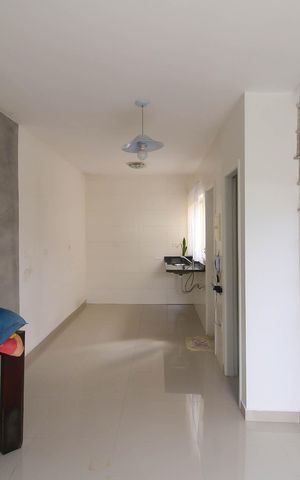 Casa de condomínio à venda com 80m², 2 quartos e 2 vagas Casa de condomínio à venda com 80m², 2 quartos e 2 vagasSala