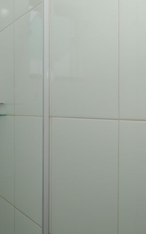 Casa de condomínio à venda com 54m², 2 quartos e 2 vagasBanheiro 1 - Suíte 1