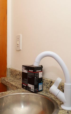 Casa de condomínio à venda com 54m², 2 quartos e 2 vagasBanheiro 3 - Lavabo
