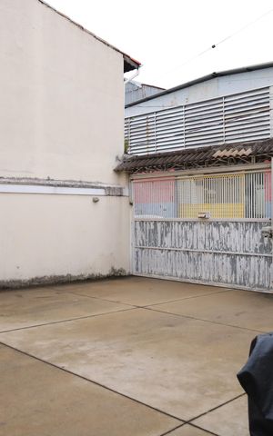 Casa de condomínio à venda com 54m², 2 quartos e 2 vagasÁrea comum - Estacionamento