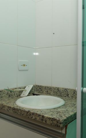 Casa de condomínio à venda com 54m², 2 quartos e 2 vagasBanheiro 2 - Suíte 2
