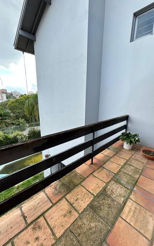 Casa à venda com 354m², 4 quartos e 2 vagas