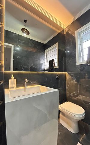 Casa à venda com 354m², 4 quartos e 2 vagas