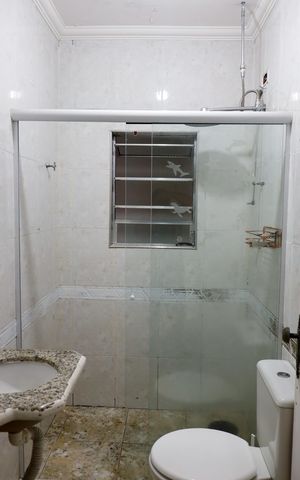 Casa para alugar com 400m², 5 quartos e 8 vagas Casa para alugar com 400m², 5 quartos e 8 vagasBanheiro da Suíte 2