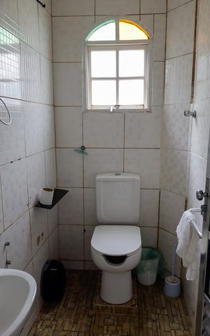 Casa para alugar com 400m², 5 quartos e 8 vagas Casa para alugar com 400m², 5 quartos e 8 vagasBanheiro